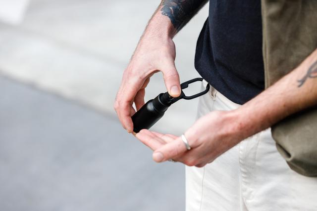 Sanitizer Holder van Orbitkey